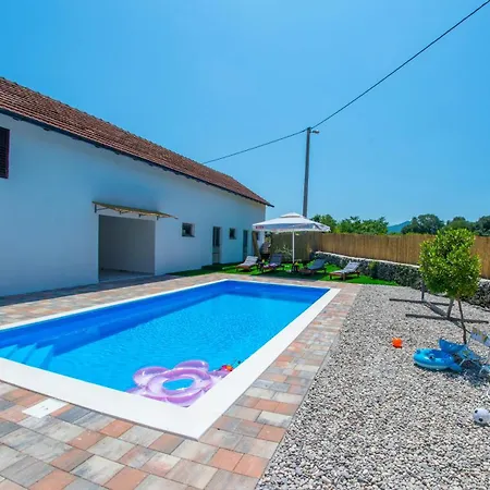 Holiday home Blaz *
