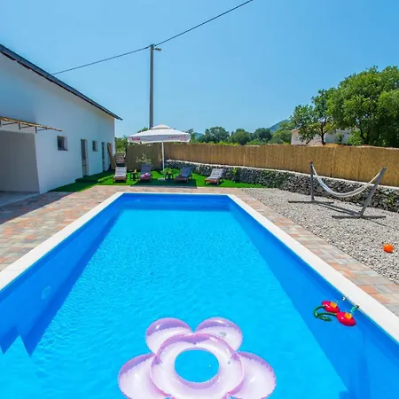 度假居 Blaz Ljubuški